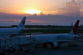naha-airport.jpg